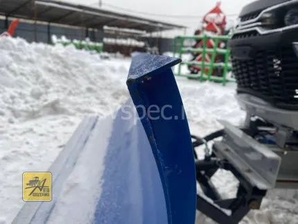 Отвал для уборки снега на ременные трактора